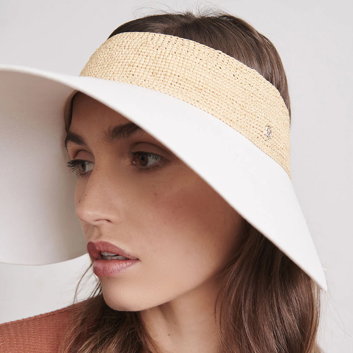 12497-rosalie-visor-5.webp Rosalie Visor