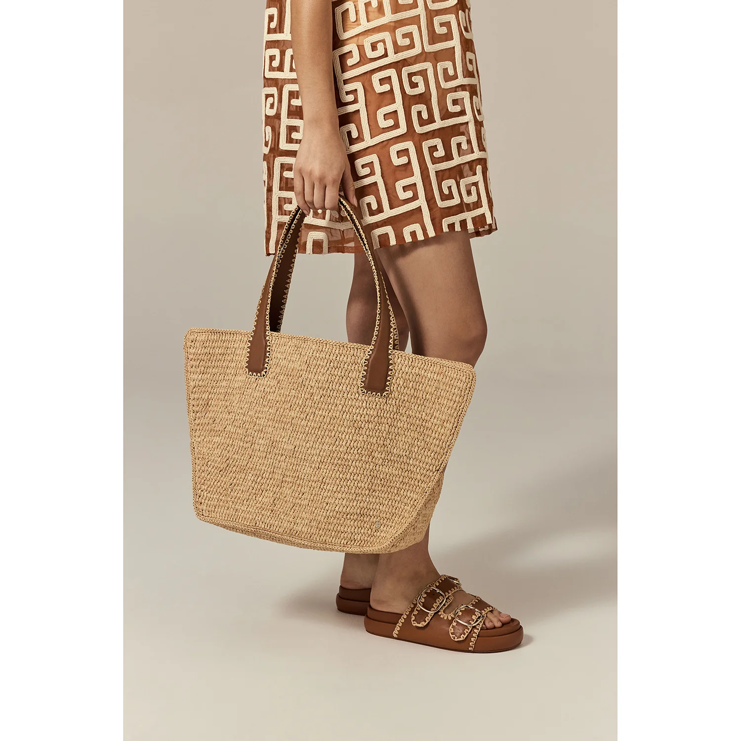 Liyoni Raffia Crochet Tote