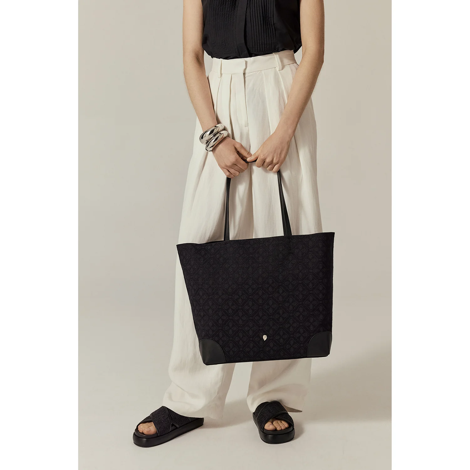 Matale Jacquard Tote