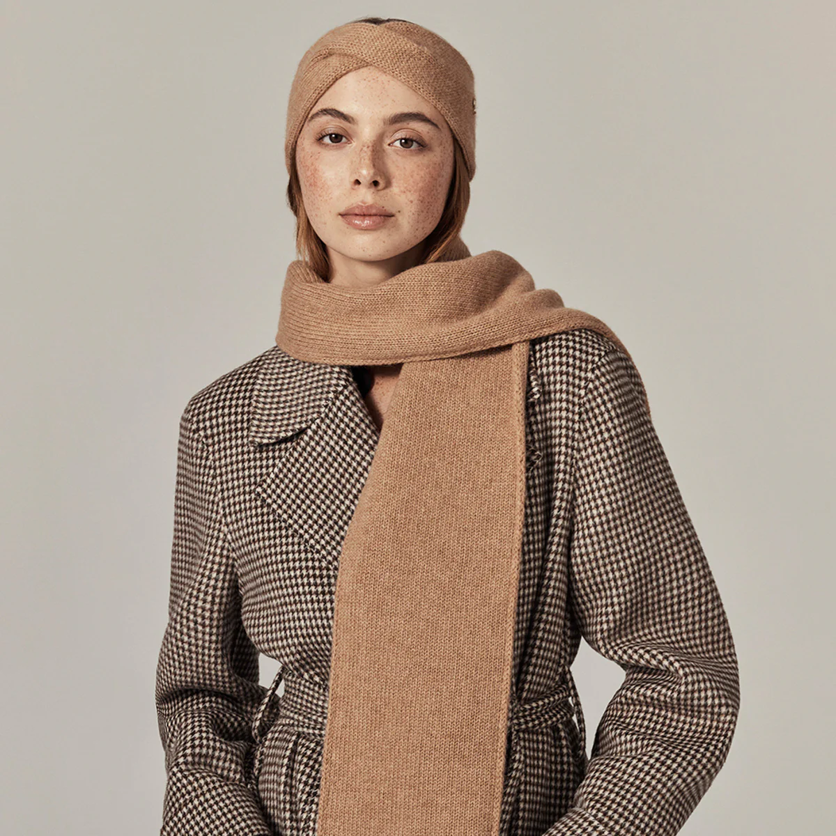 2820-agnes-cashmere-scarf-13.webp Agnes Cashmere Scarf