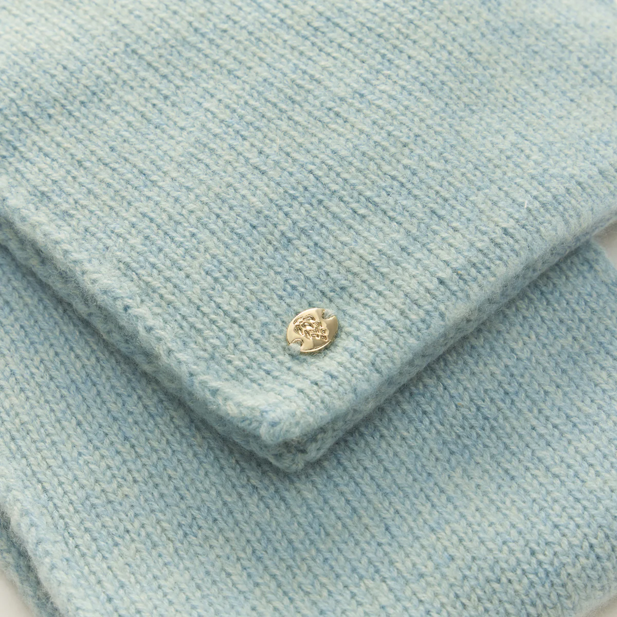2820-agnes-cashmere-scarf-3.webp Agnes Cashmere Scarf