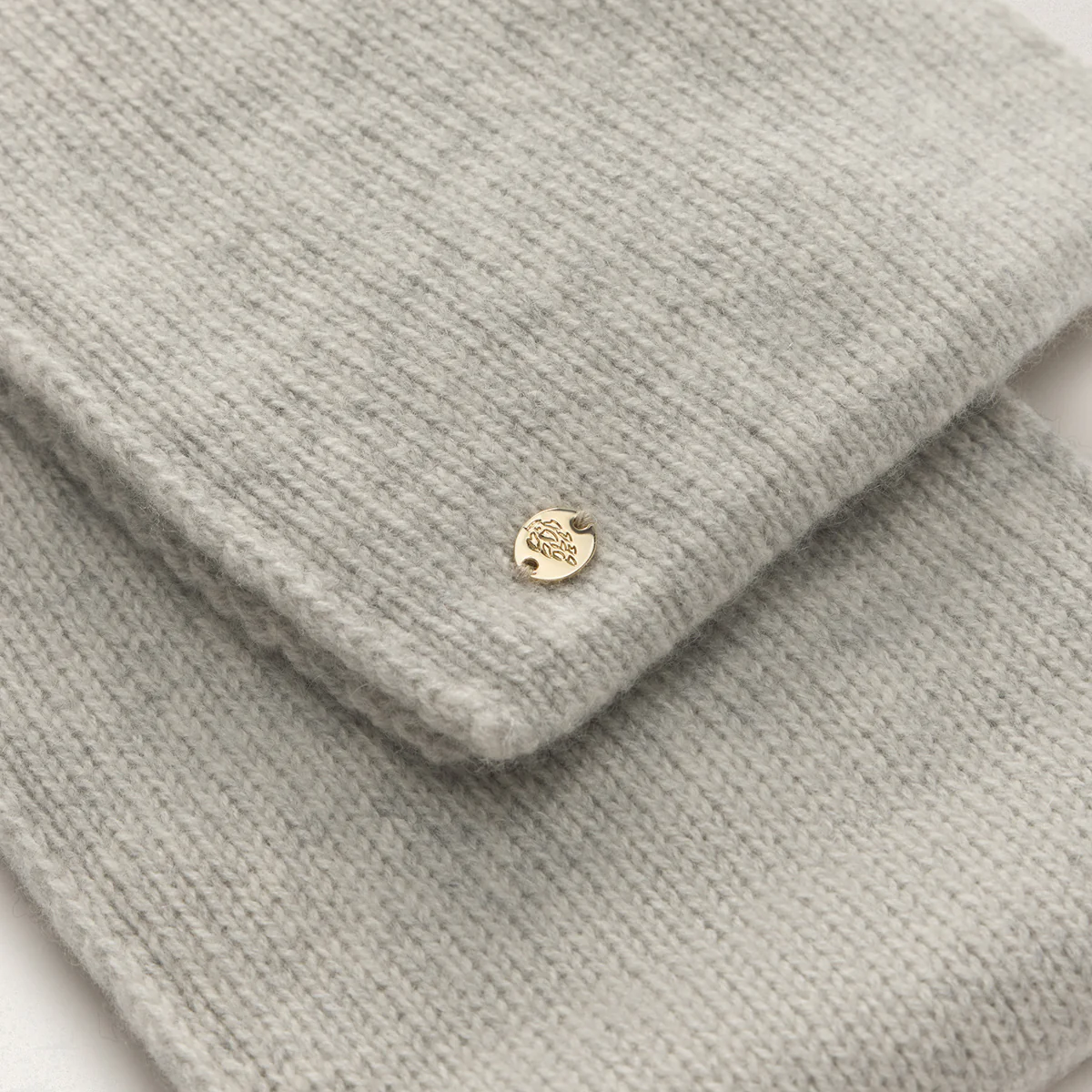 2820-agnes-cashmere-scarf-9.webp Agnes Cashmere Scarf