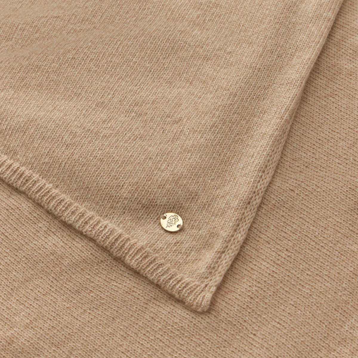 2848-eda-cashmere-blend-travel-wrap-2.webp Eda Cashmere Blend Travel Wrap