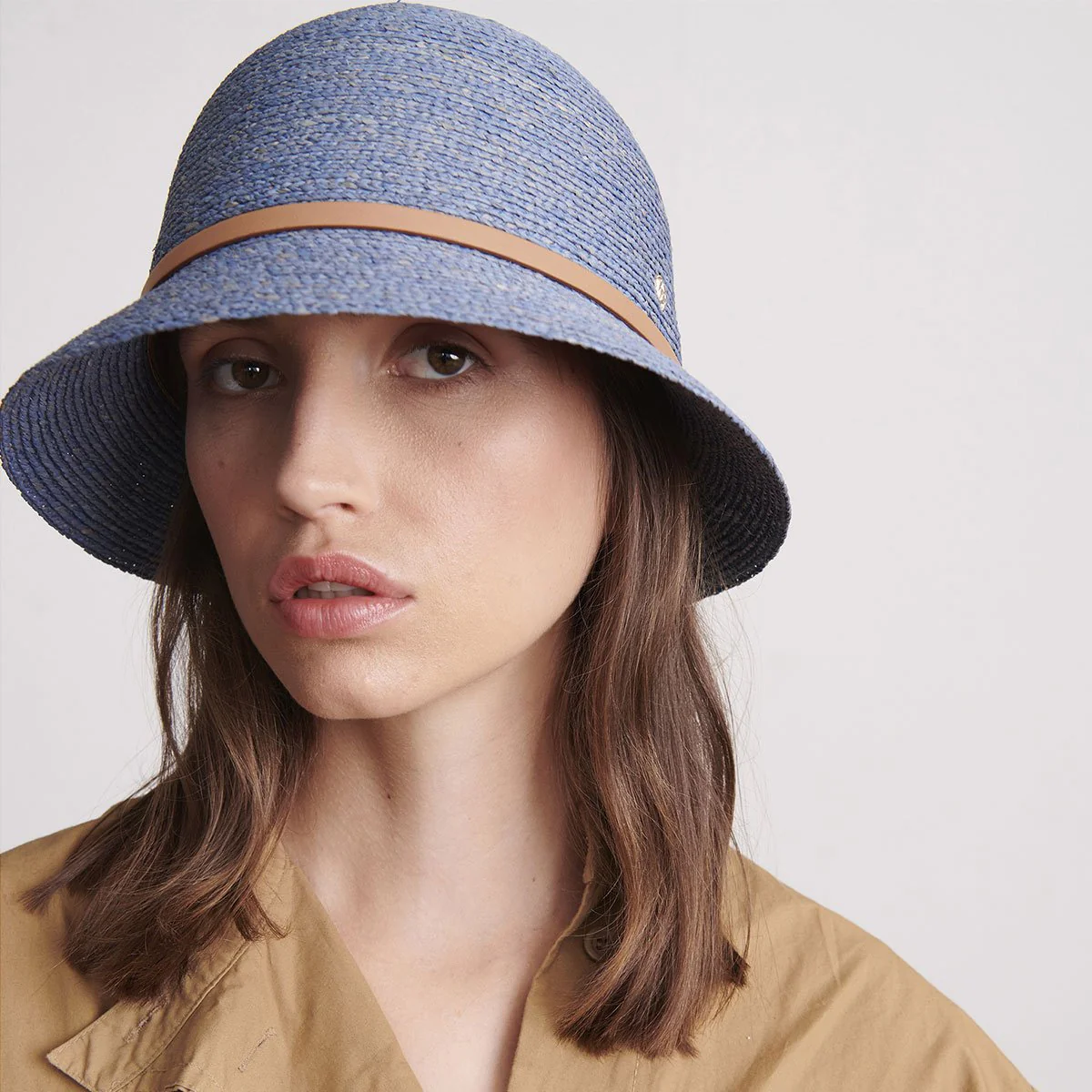 Besa 6 Cloche
