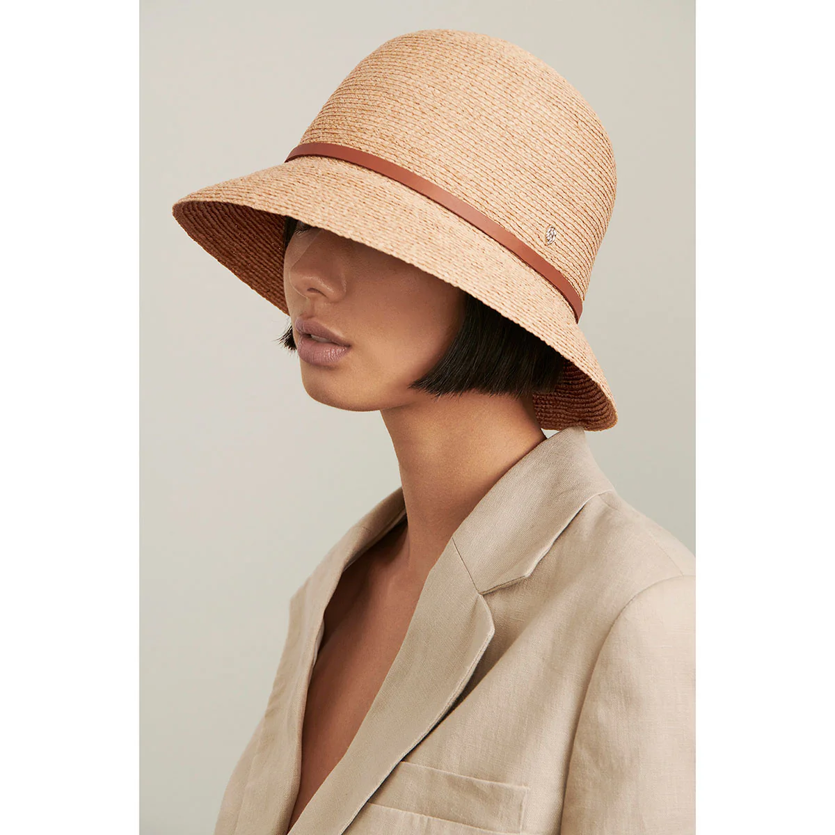 Besa 6 Cloche