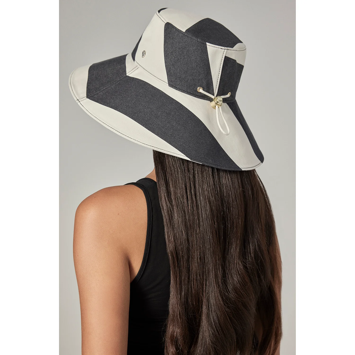Calla Bucket