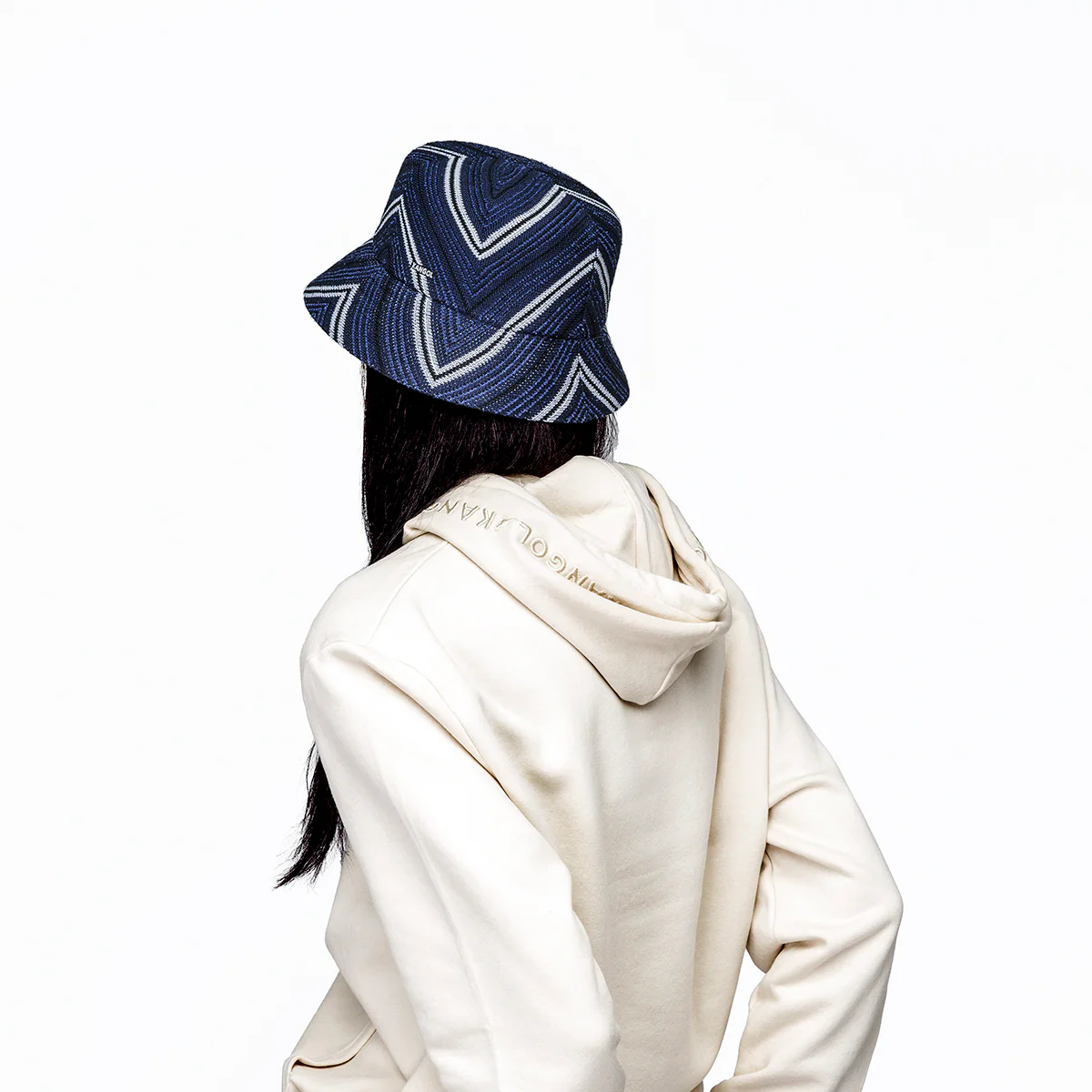 Diagonal Stripes Bucket