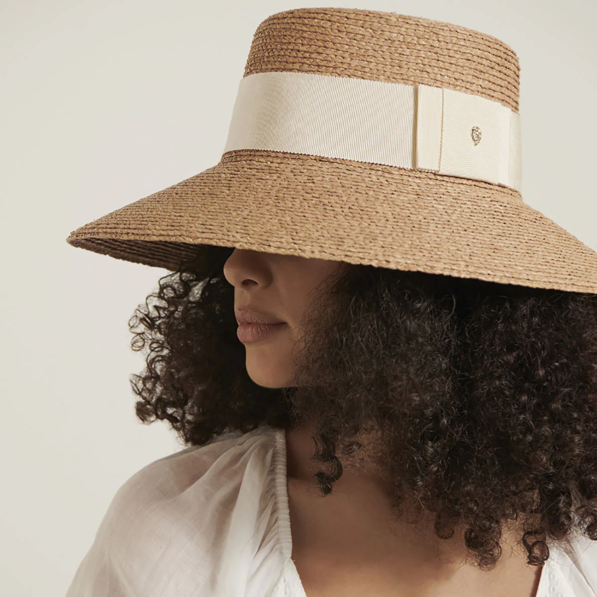 Easton Bucket