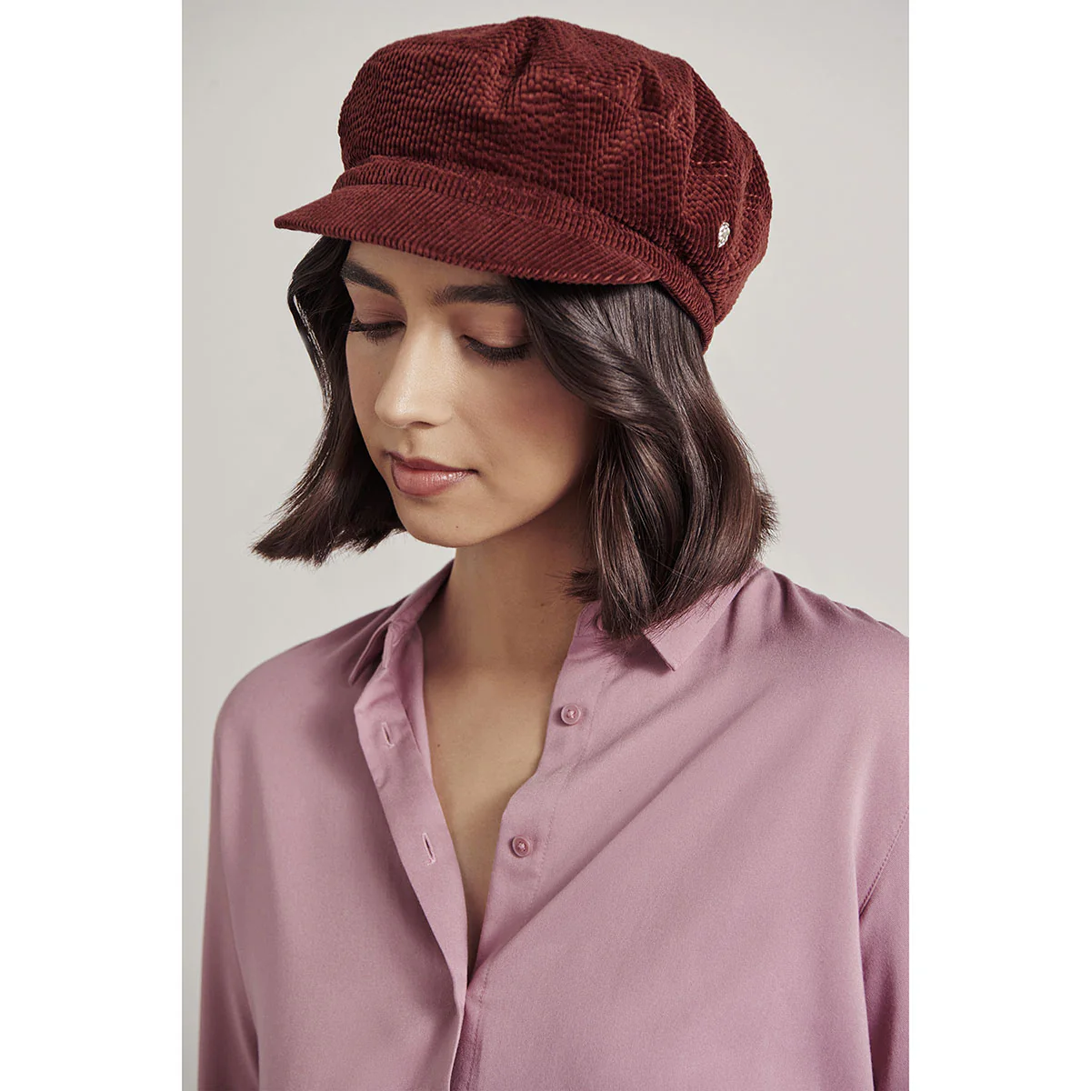 9308-jules-newsboy-2.webp Jules Newsboy